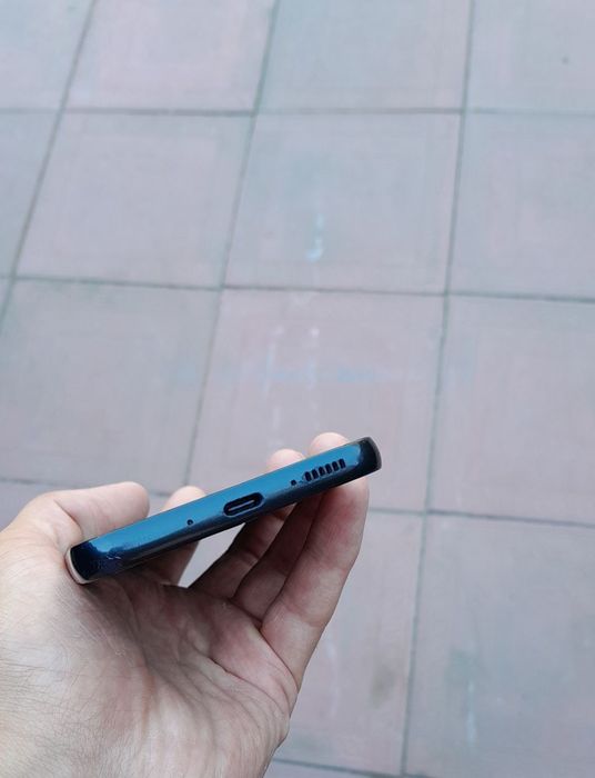 Samsung a54 5g. Karopka bor