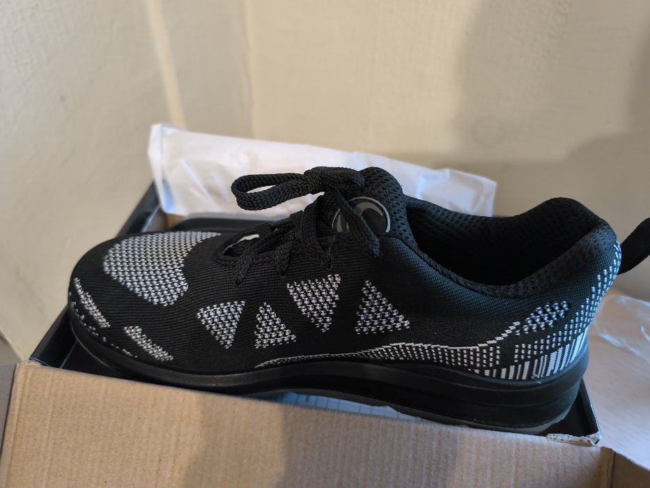 Работни обувки с бомбе