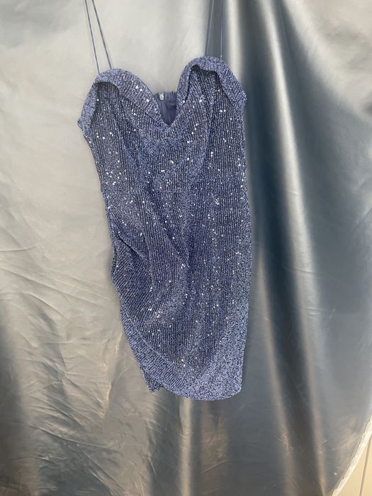 Рокля Trendyol необличана