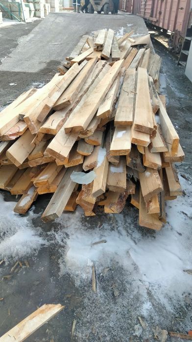 Стропила, доски, дрова