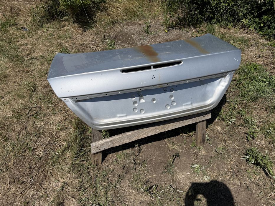 Заден капак на багажник за mercedes w211