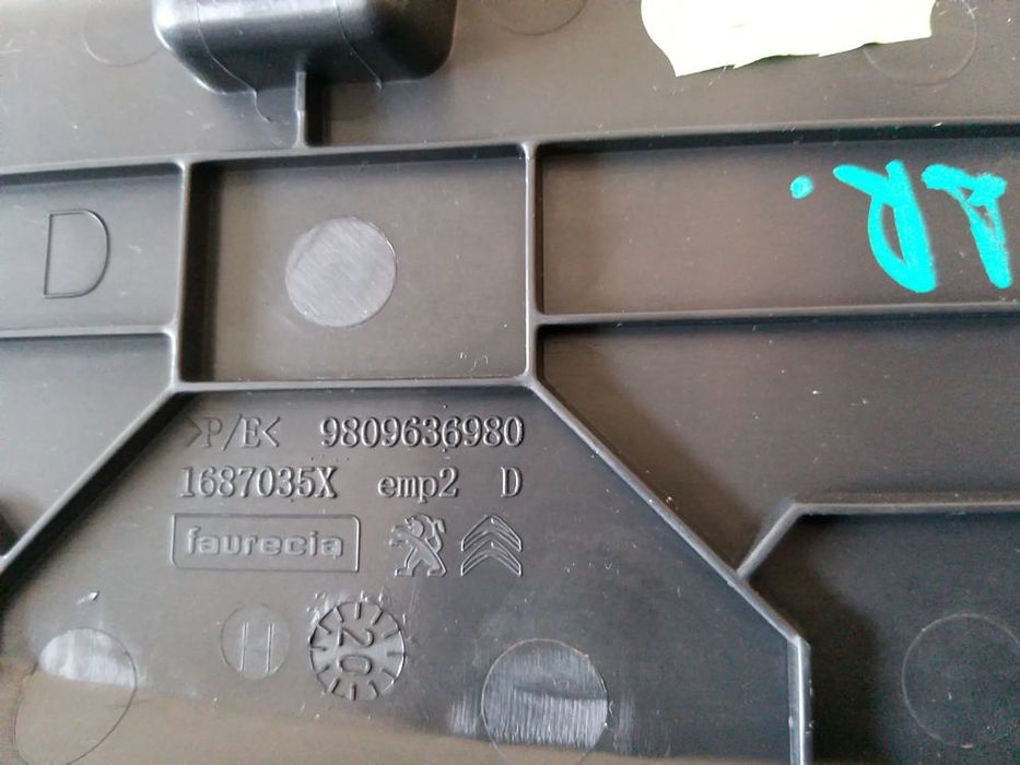 Ornament scaun peugeot 5008 2 9809636980