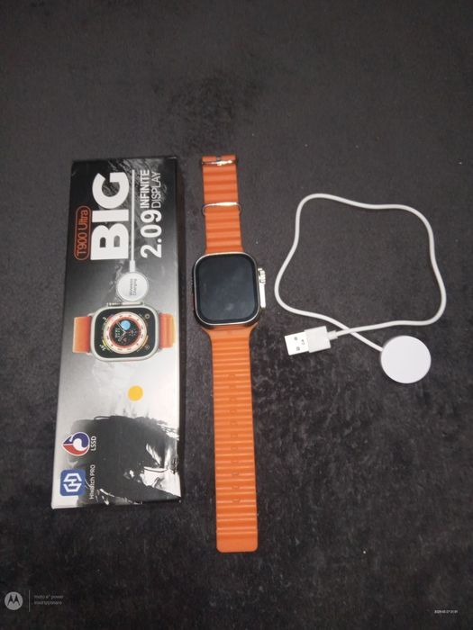 Vând 3 ceasuri smartwatchuri