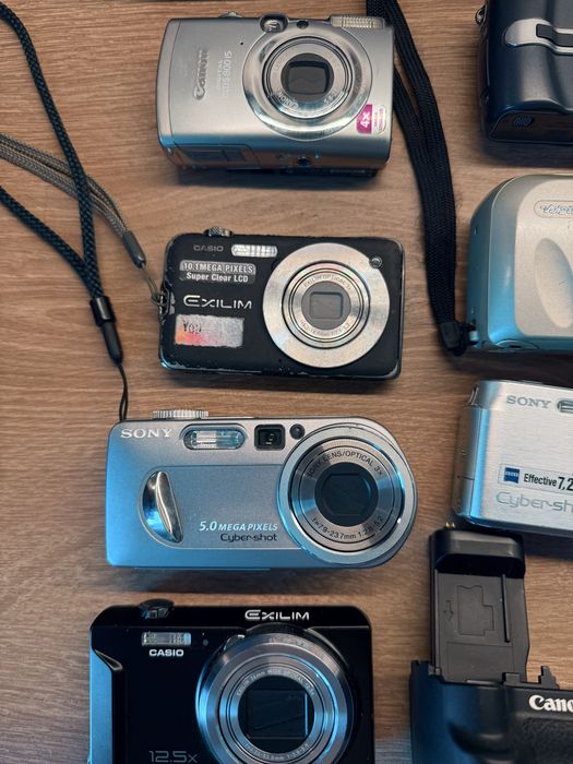 Lot Camere Digitale si Film