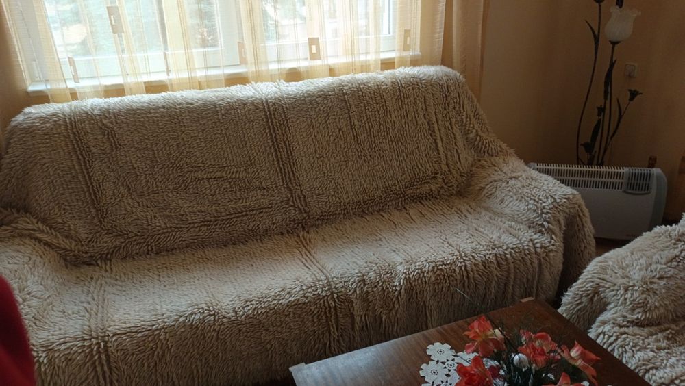 Ръчно изработени вълнени китеници /вълнена основа /