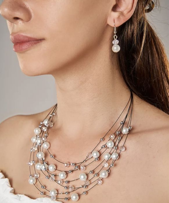 Продам ожерелье, колье, многослойная из жемчуга на прочной леске