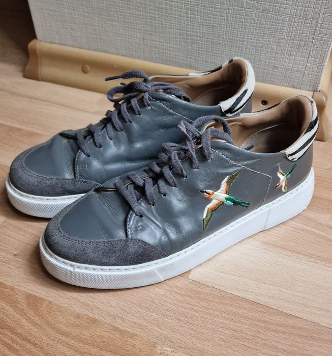 Продам кожаные кеды