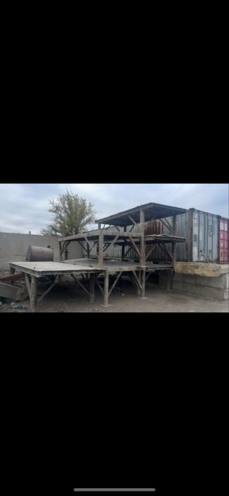 Столы для каменщиков, пакеты, подмости