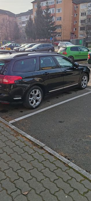 Vând Citroen C5 2009 an stare foarte buna dotări  la telefon