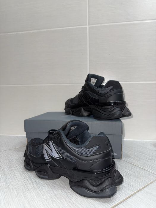 New Balance 9060 - Black Edition (marimea 43)