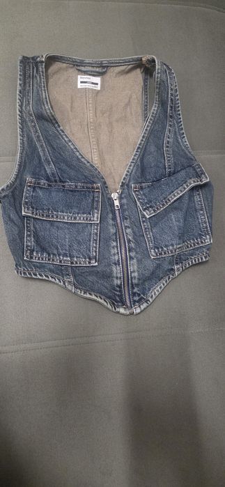 Vesta pentru femei Bershka,marimea Xs,state foarte buna