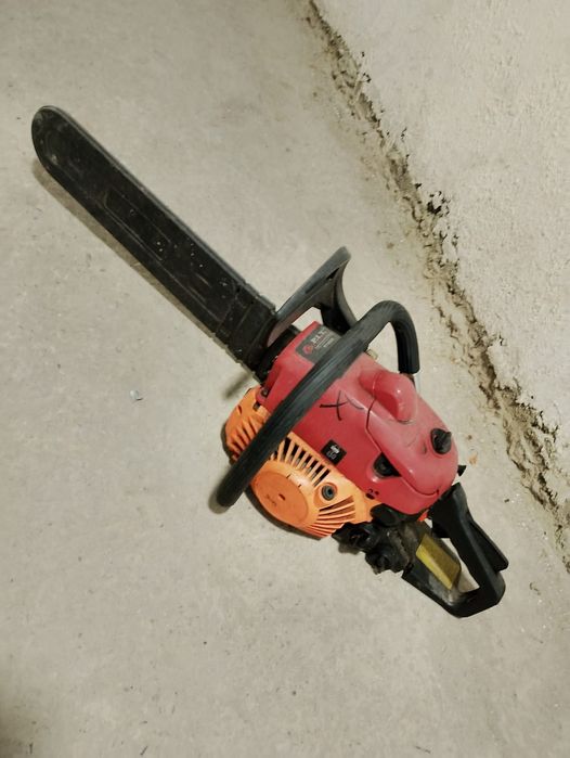 Продается бензопила