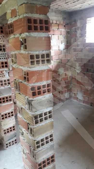 Двуетажна къща в Карнобат