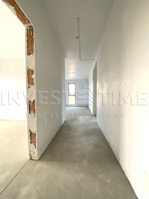 Продава се Тристаен апартамент в к.к. Св.Св. Константин и Елена - 85 кв.м за 1942 €/кв.м - Снимка #2