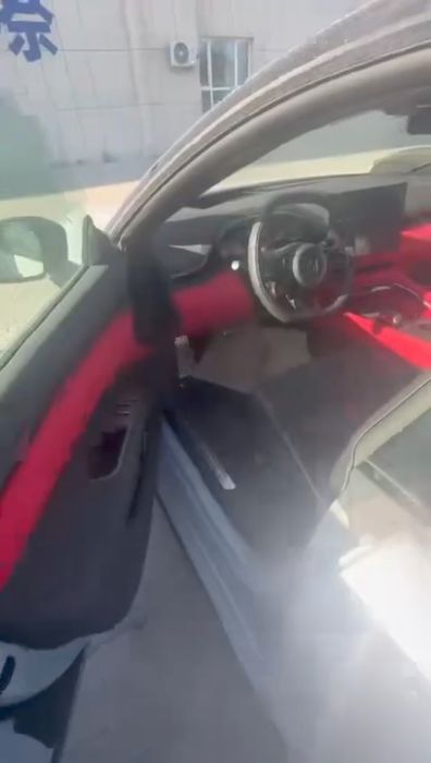 Zeekr 001 FR 100kWh 4WD silver