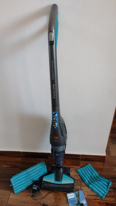 Aspirator Philips Power Pro Aqua cu acumulator