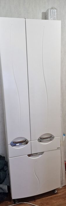 Продаю шкаф для  ванной