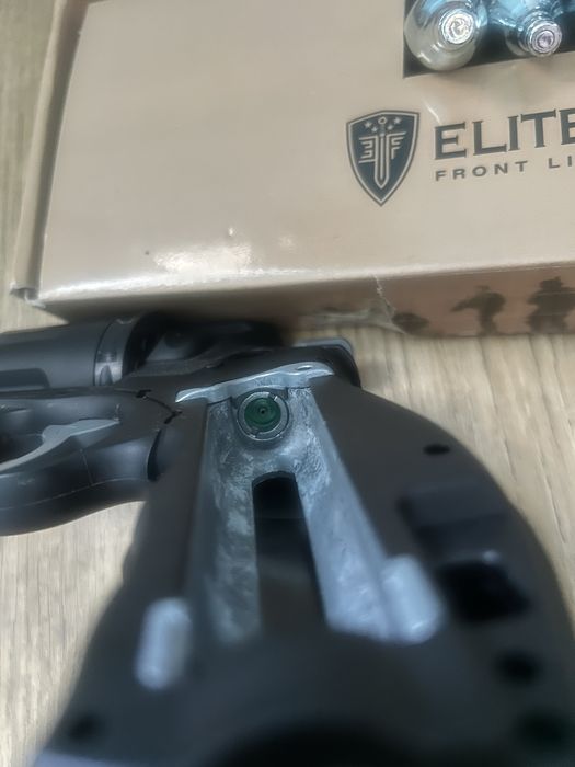Vand pistol airsoft H8R Gen 2