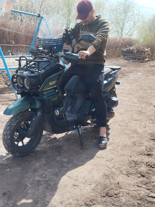 Skuter sotiladi sroshni