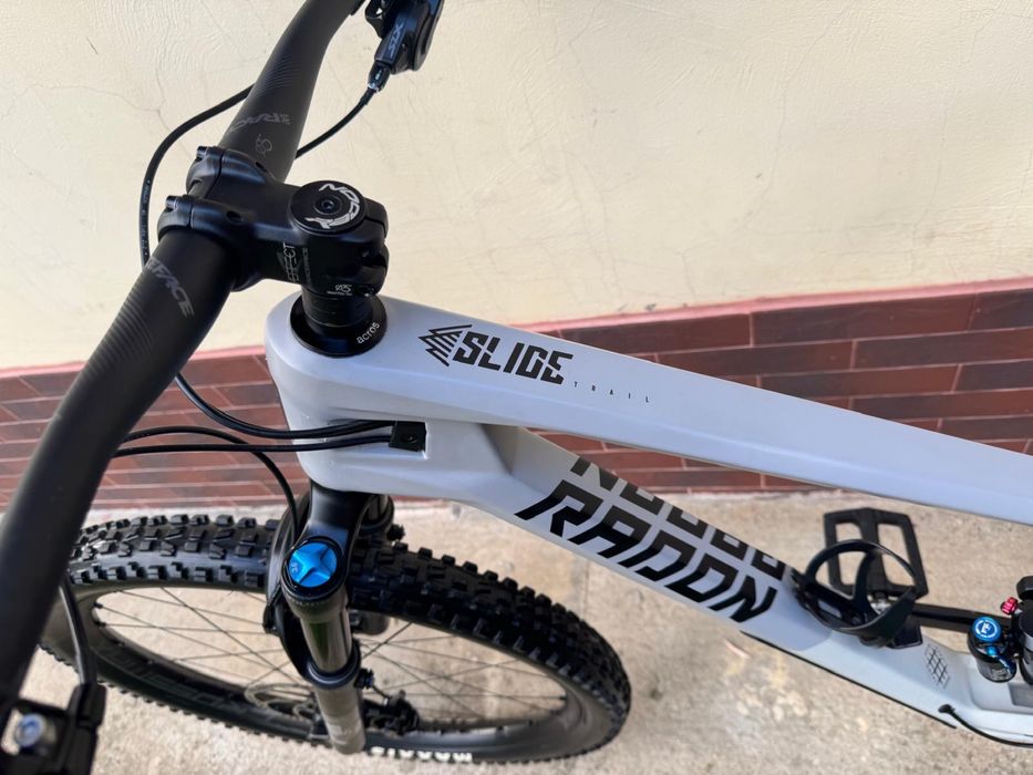 Bicicleta Full suspensie 29 Radon Slide Trail 9.0 carbon 2024