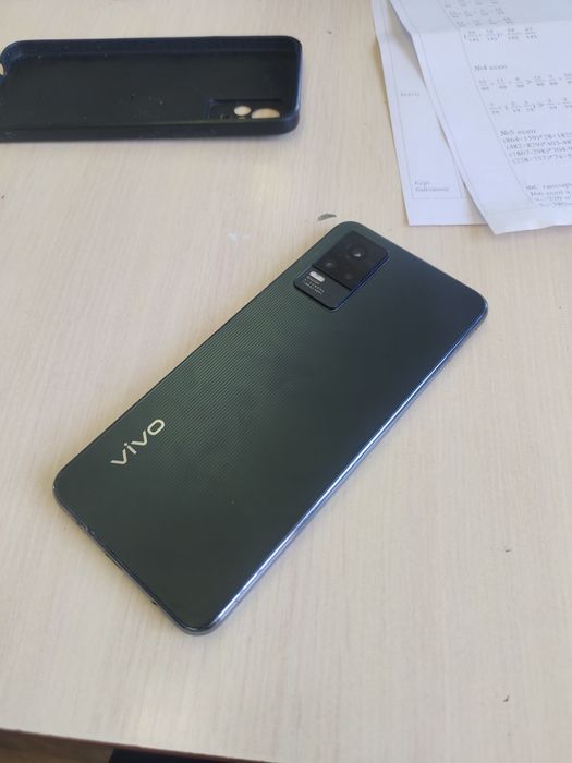 Vivo v21e смартфон