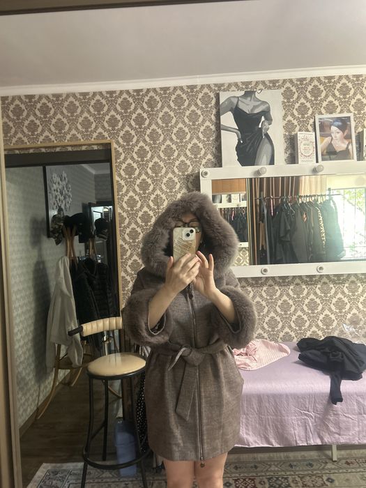 Продам пальто новое