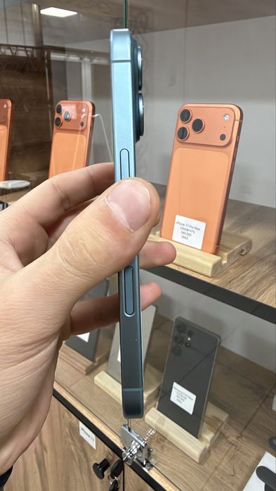 iPhone 16 256