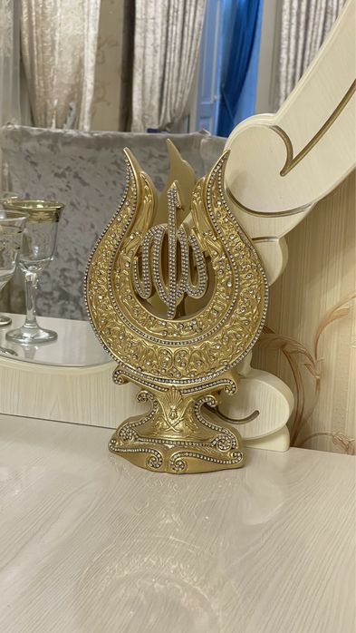 zal uchun stol stul va mebel