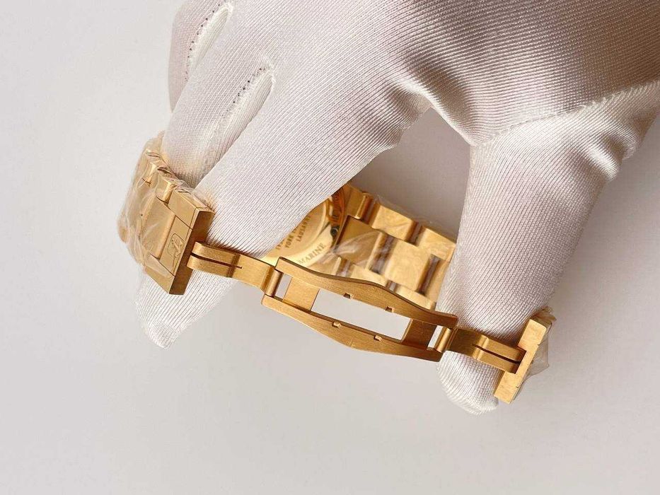 часы Ulysse Nardin Maxi Marine Gold