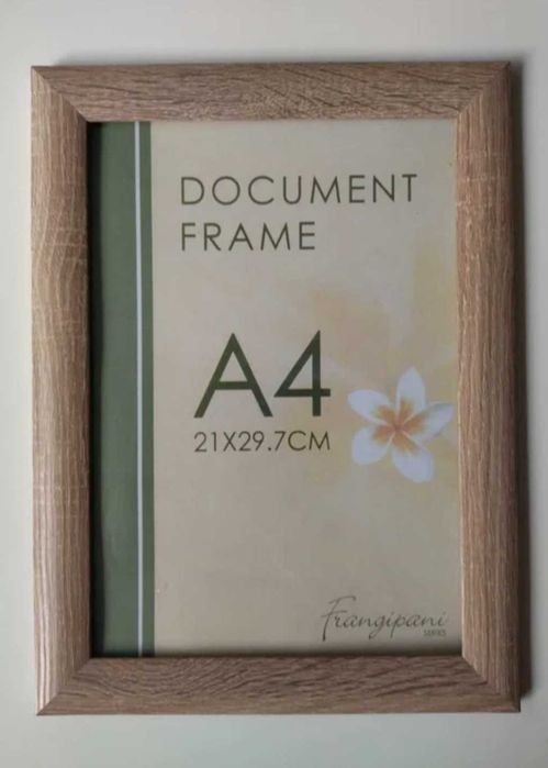 Две дървени рамки с размери 30/40 и 20/29см