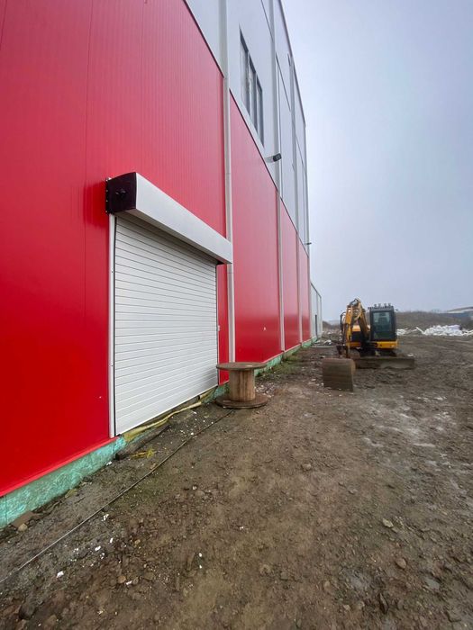 Usa de garaj rulou alba cu telecomanda dimensiunea 3000x2450