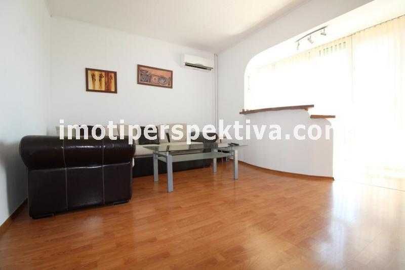 Продава се Тристаен апартамент в Пловдив, Тракия - 80 кв.м за 861 €/кв.м - Снимка #1