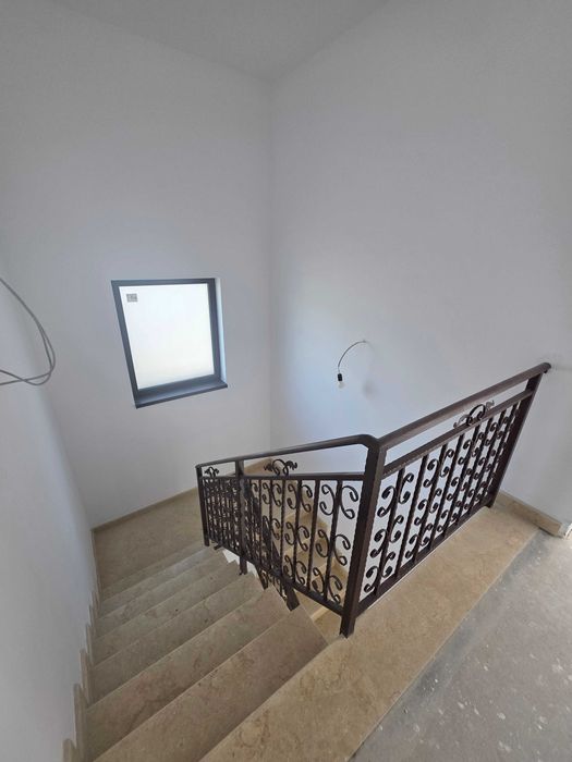 Casa P+1E de vanzare