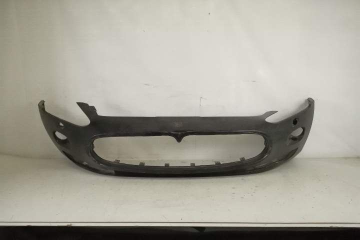 Предна броня с миещо устройство, оригинална, в добро състояние Мазерат