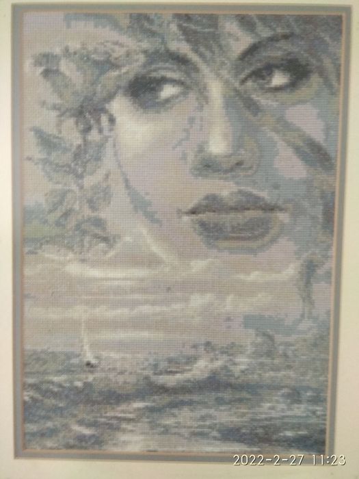 Продам картины вышитые крестиком