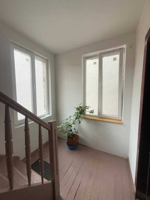 Етаж от къща - до ”ГРАНД” / Център град Пловдив