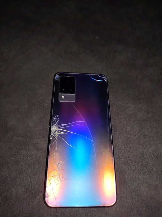 Продам виво v21 не работает экран