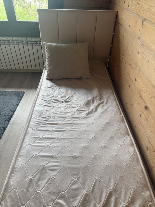 Продам кроват их 2