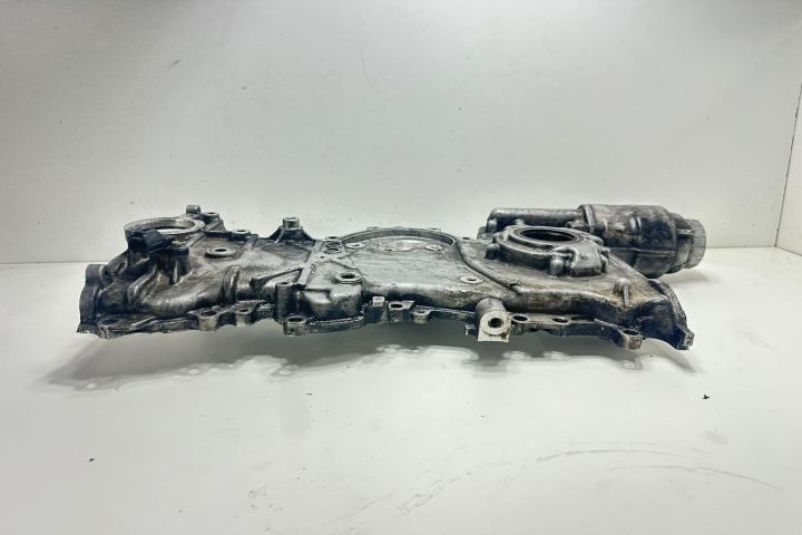 Capac distributie / pompa ulei Toyota Avensis a 2-a generatie T25 (fa