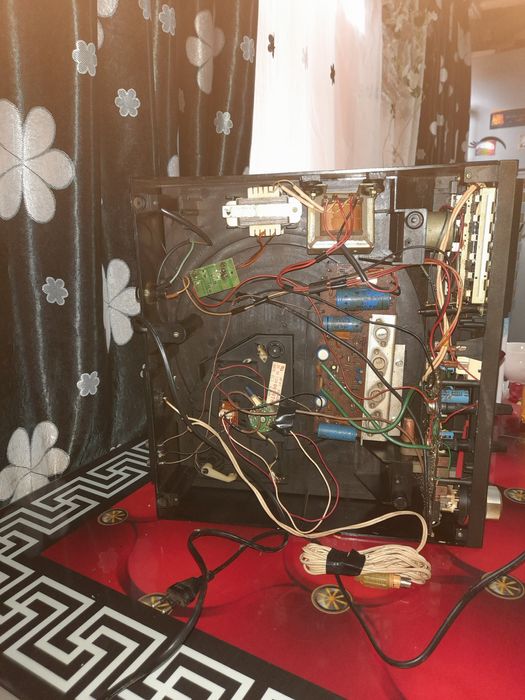 Combina muzicala cu pick-up up