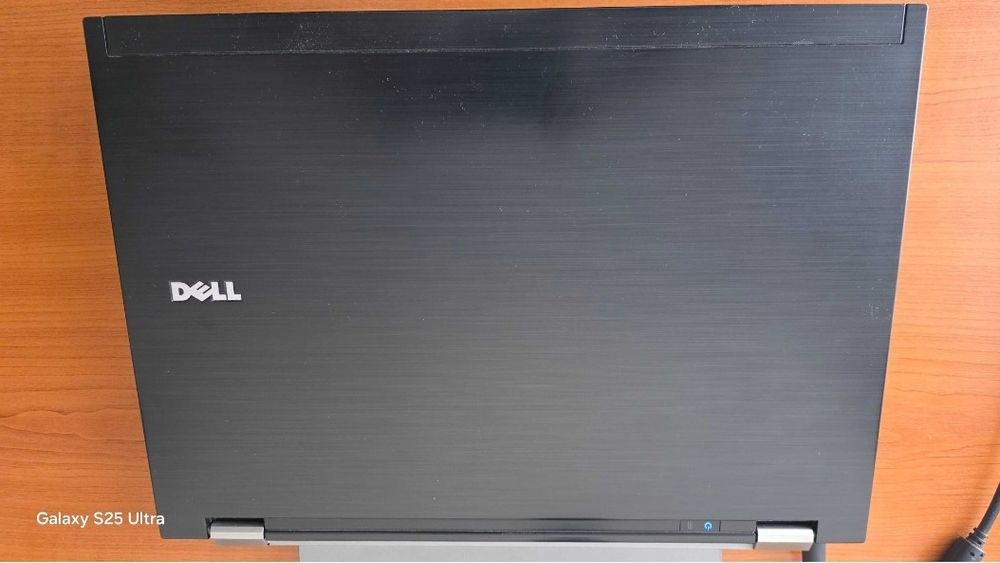 Vând laptop notebook marca deel