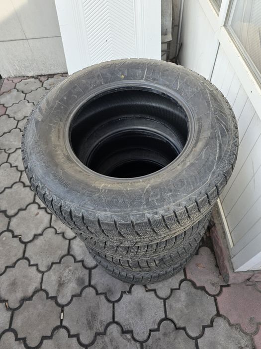 Зимные шины на 275/65/17