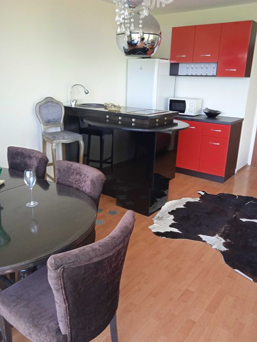 Дава се под наем Тристаен апартамент в Варна, м-т Евксиноград - 112 кв.м за 698.19 € - Снимка #7