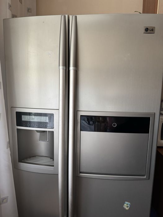 Холодильник LG двухдверный