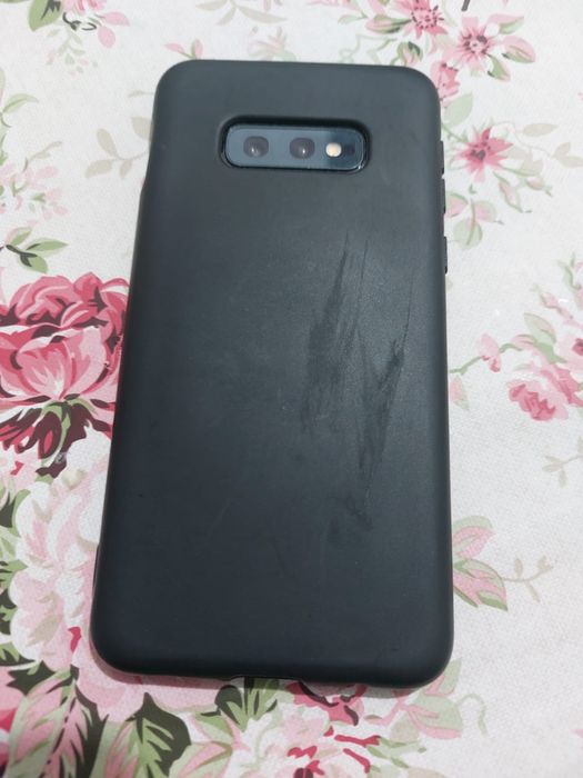 Продам Samsung S10e