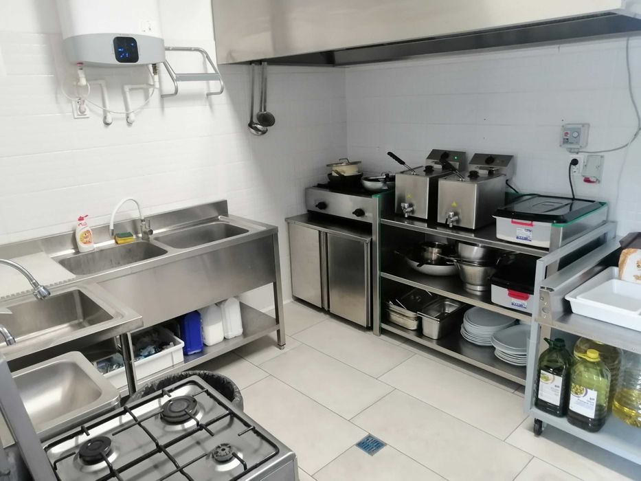 Afacere de vânzare - Pensiune Comana cu restaurant și pizzerie