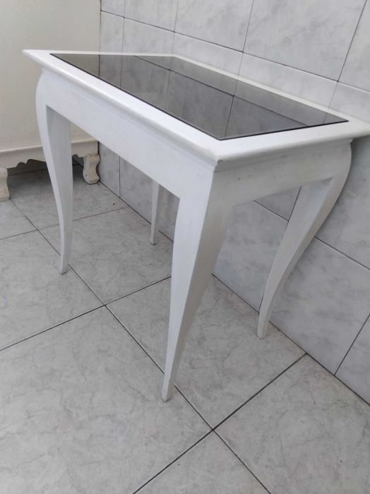 Декоративна винтидж дървена масичка за кафе