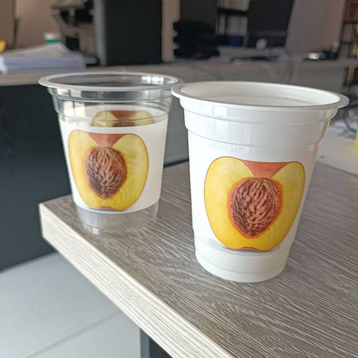 Одноразовый пластиковые стаканы, для холодного напитков.