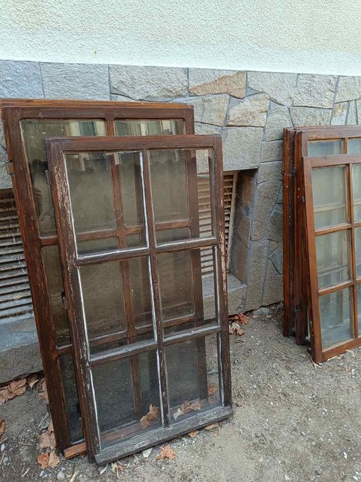 Прозорци с дървена дограма