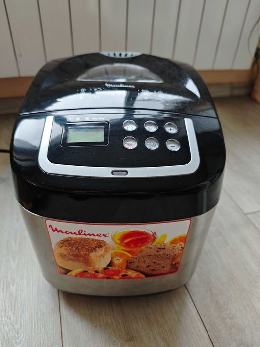 Продавам хлебопекарна Moulinex